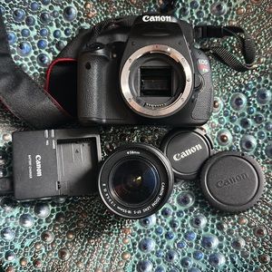 Canon EOS Rebel T3i with EFS 18-55mm Image Stabilizer Lens